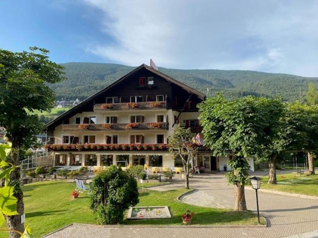 Hotel Rodes St. Ulrich in Gröden Exterior foto