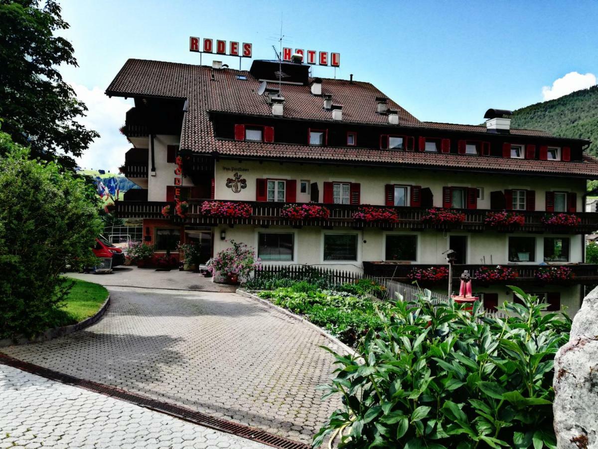 Hotel Rodes St. Ulrich in Gröden Exterior foto